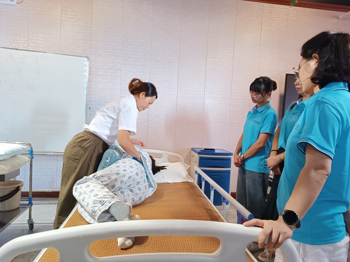 关于佛山 禅城区养老护理员学习培训，听听行业前辈怎么说
