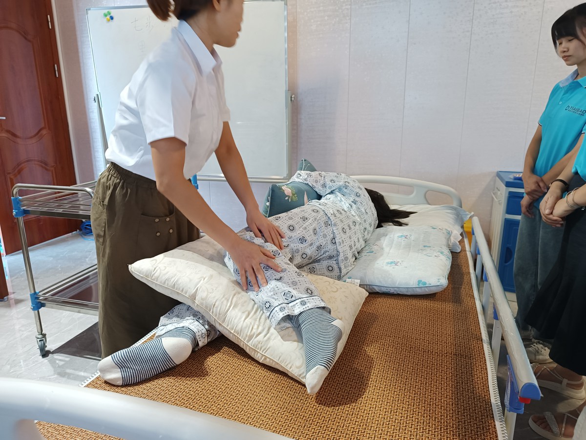 佛山养老护理员高端培训有门道，专业指导案例说透！